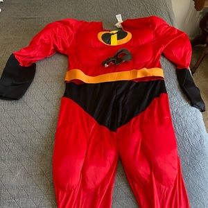 Mr. Incredible costume. Men size XL.